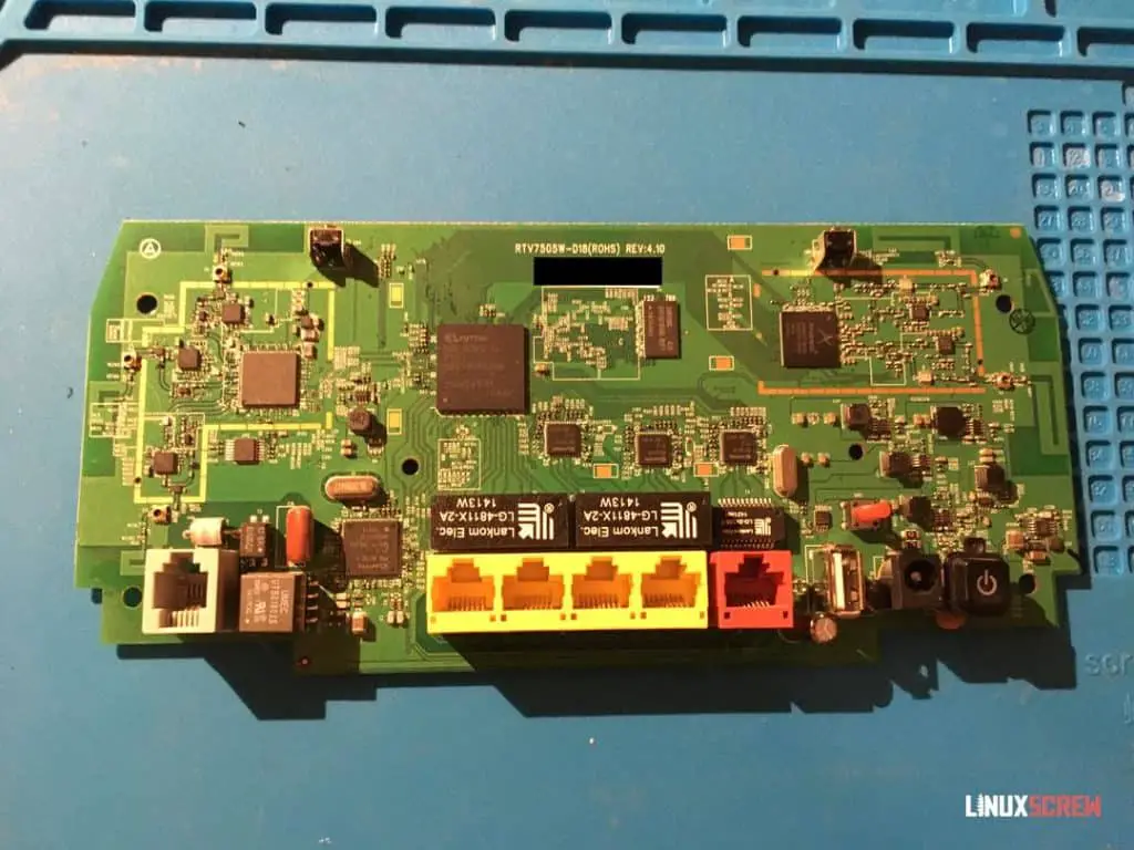 Installing OpenWrt on a BT HomeHub 5 (or Plusnet Hub One), Full Instructions 7 HomeHub 5 circuit board