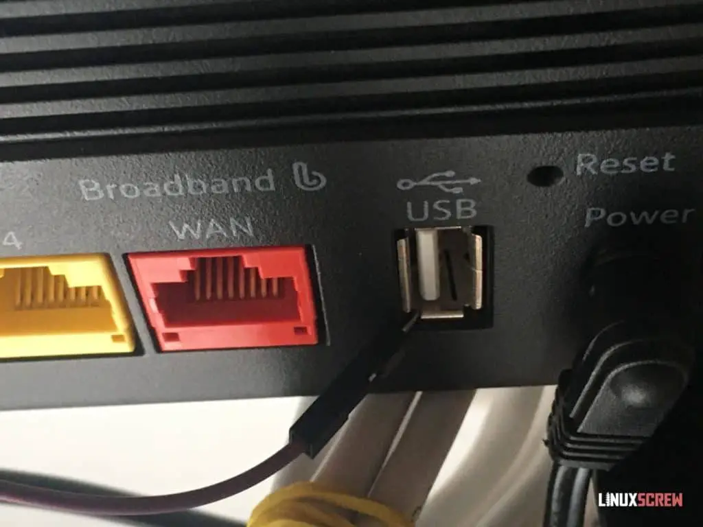 Installing OpenWrt on a BT HomeHub 5 (or Plusnet Hub One), Full Instructions 20 Finding GROUND