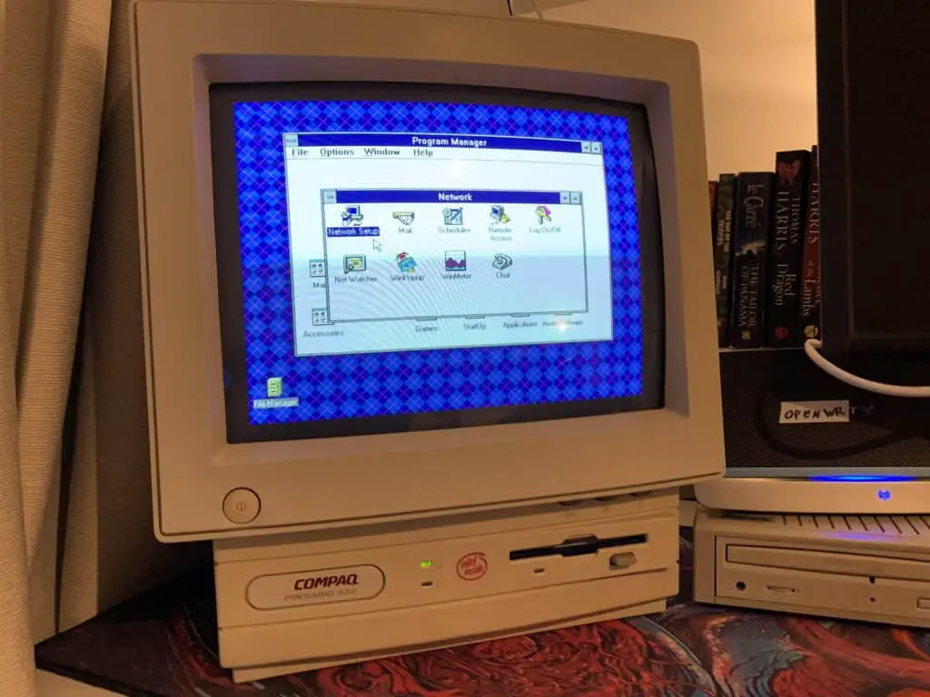Browsing the Internet on a 1993 Windows 3.11 All-In-One PC 4 Run Network Setup.